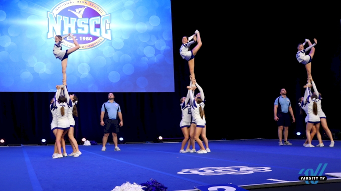 tuck cheerleading jumps