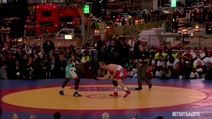 97kg Match Kyle Snyder (USA) vs. Javier Cortina (CUBA)